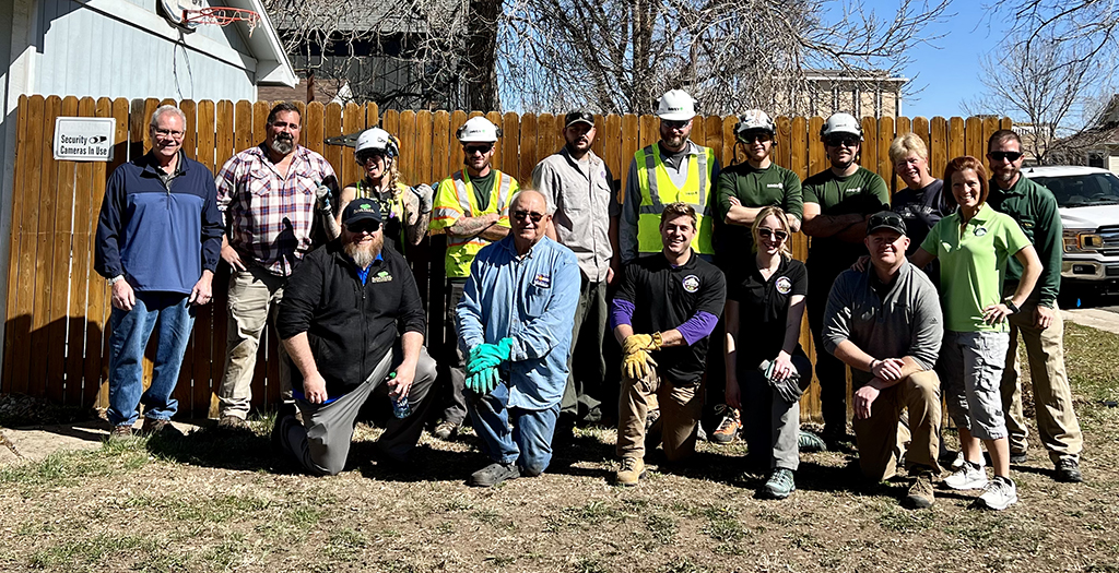 Volunteers Lawn Work